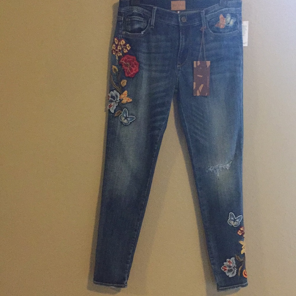 Driftwood Marilyn Embroidered Jeans NWT